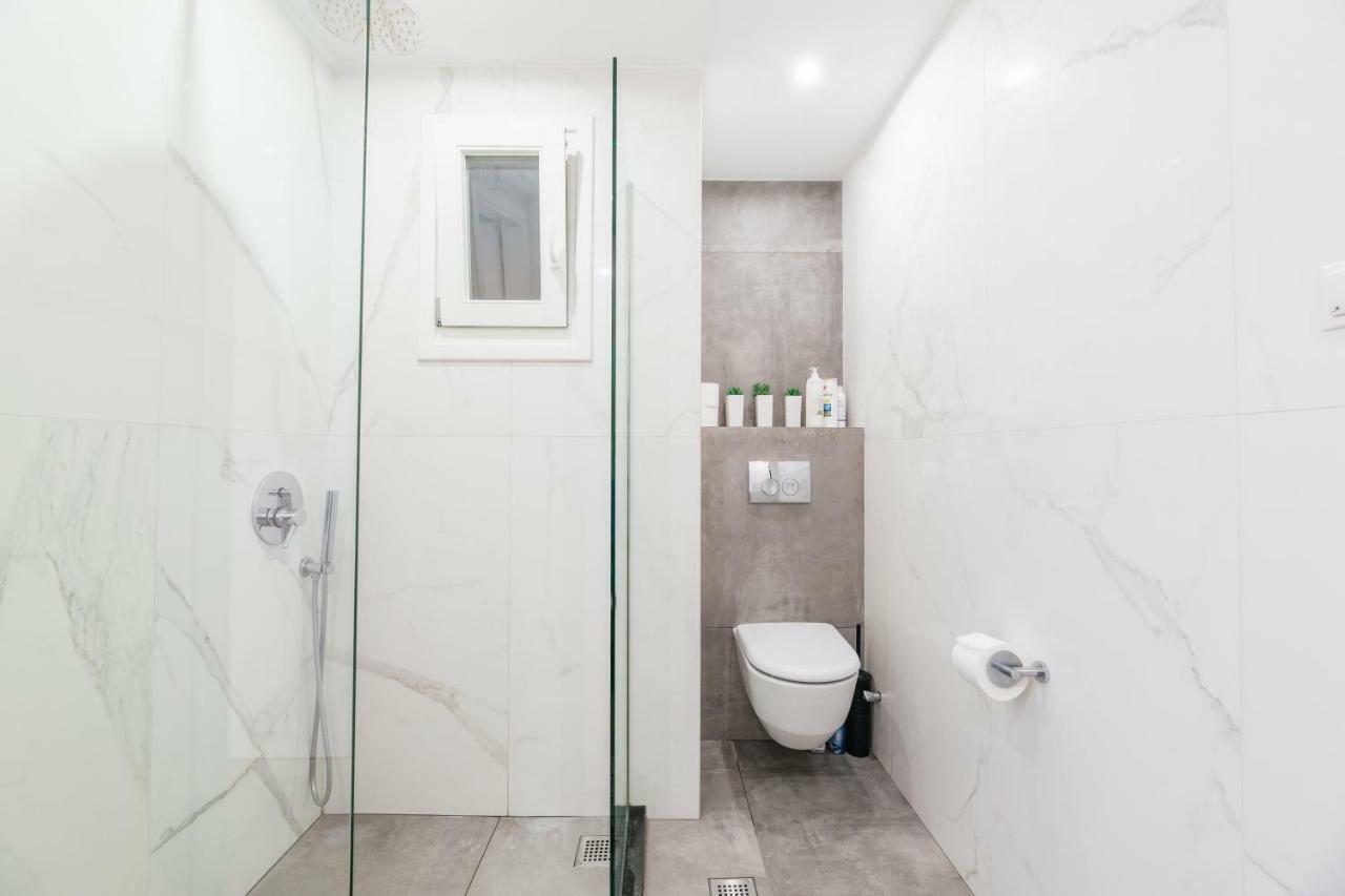 Modern White Tower Apartment Tesalónica Exterior foto